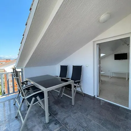Apartment Ira