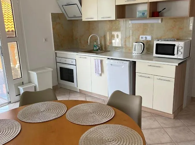 Apartament Ira *