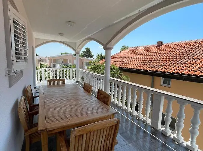 Apartament Ira