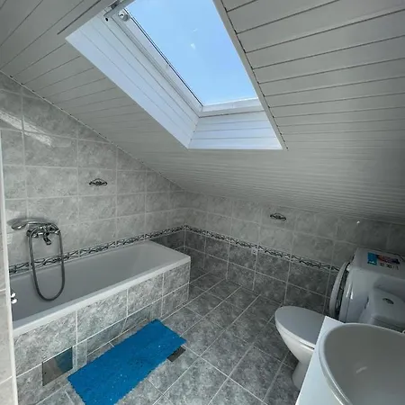Ira Apartment Vir